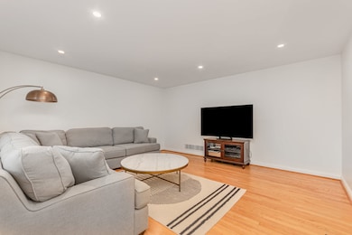 1106 Langley Cir, Naperville, IL 60563 - photo 4