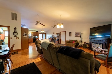 11020 W Us Highway 40, Charlottesville, IN 46117 - photo 6