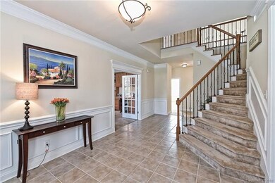 Spacious Foyer