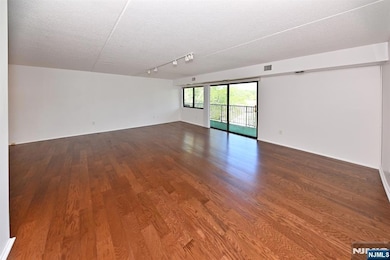 Rivervale at Holiday Farm unit 417A, River Vale, NJ 07675 - photo 5