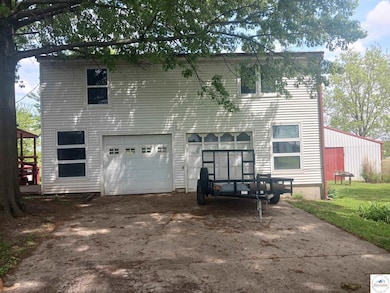 4102 E 32nd St, Sedalia, MO 65301 - photo 3