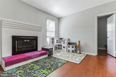 4113 Rust Rd, Fairfax, VA 22030 - photo 6