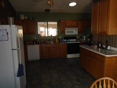 690 SW 8th Ave, Cedaredge, CO 81413 - photo 5