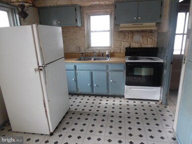 124 Cinnaminson Ave, Palmyra, NJ 08065 - photo 7