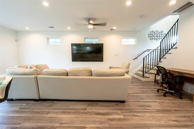 2056 Johanna Dr unit F, Houston, TX 77055 - photo 7