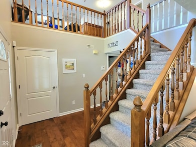 10334 Hillsborough Dr, Fishers, IN 46037 - photo 3