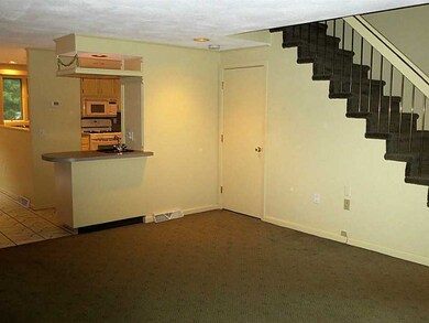 285 Scituate Ave unit 285C, Cranston, RI 02921 - photo 3