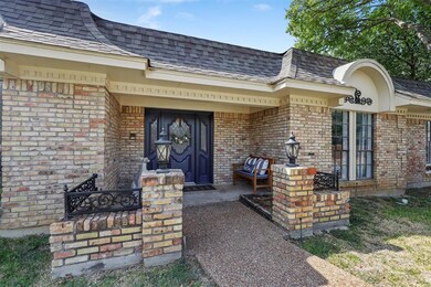 820 Autumnwood Ct, Bedford, TX 76021 - photo 4