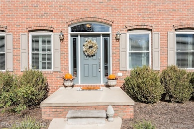 7155 Campbell Mills Ct, Brighton, MI 48116 - photo 4