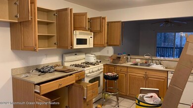 39 Oakland Bay Ct, Little Egg Harbor Township, NJ 08087 - photo 2