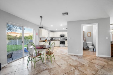 5532 SE Graham Dr, Stuart, FL 34997 - photo 6