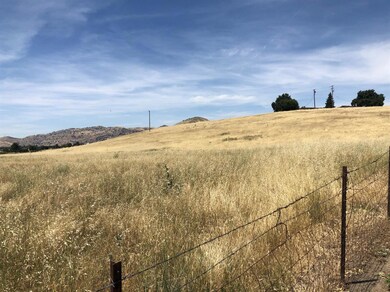 28956 Indian Reservation Rd unit 3, Porterville, CA 93257 - photo 3