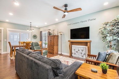 810 N Saint Louis Blvd, South Bend, IN 46617 - photo 5