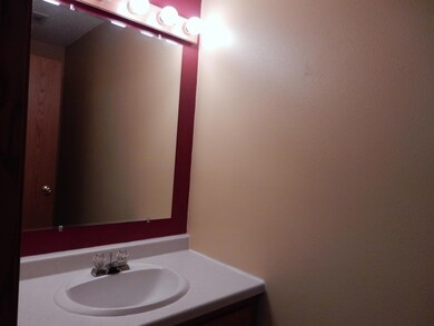 2606 9th Ave S, Grand Forks, ND 58201 - photo 6