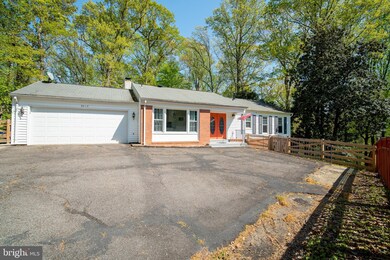 8019 Lake Pleasant Dr, Springfield, VA 22153 - photo 3