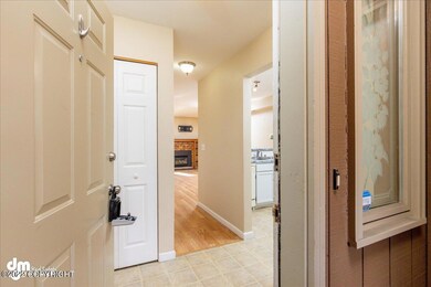 02-Entry 20220525-DW-4026