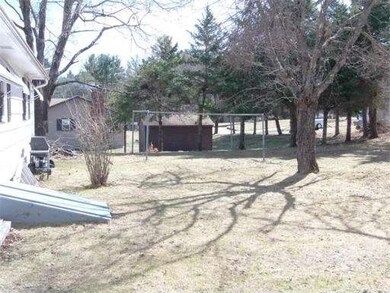 27 Malboeuf Rd, Ware, MA 01082 - photo 7