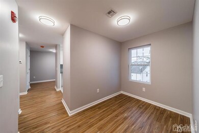 875 Port Reading Ave unit 2B, Woodbridge Township, NJ 07064 - photo 5