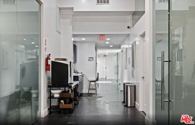 unlisted-address, Los Angeles, CA 90034 - photo 6