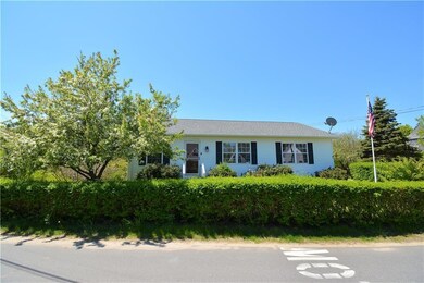 8 Washington Ave, Bailey Island, ME 04003 - photo 2