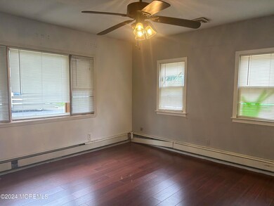 13 Middlesex Ave, Keyport, NJ 07735 - photo 5