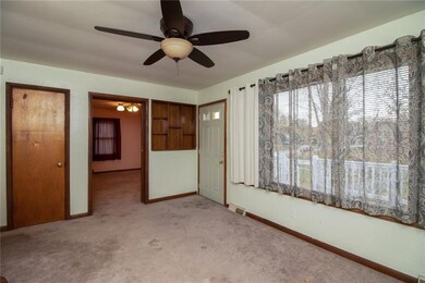 1440 E 27th Ct, Des Moines, IA 50317 - photo 2