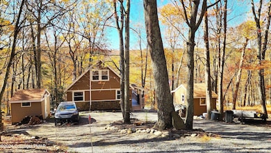 2124 Meadowlark Cir, Bushkill, PA 18324 - photo 3