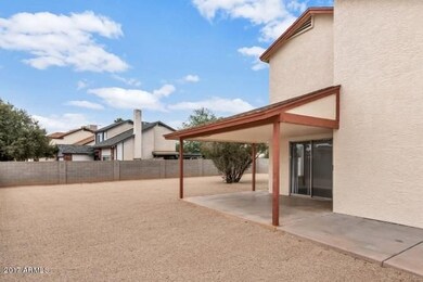 covered_patio_huge_backyard