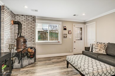 Family Room (2)