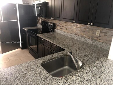 7795 Grande St, Sunrise, FL 33351 - photo 3