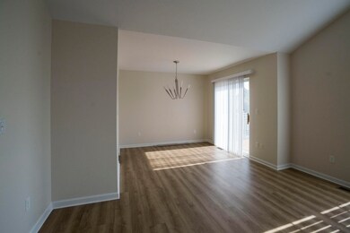 16702 Dover Dr unit 73, Northville, MI 48168 - photo 3