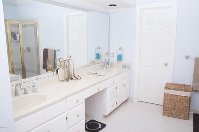 Master Bath_Double Vanity