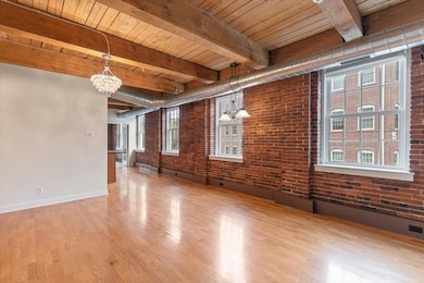 25 Cedar St unit 4, Amesbury, MA 01913 - photo 6