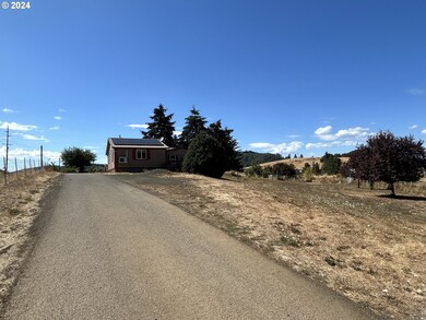 5480 Nonpareil Rd, Sutherlin, OR 97479 - photo 2