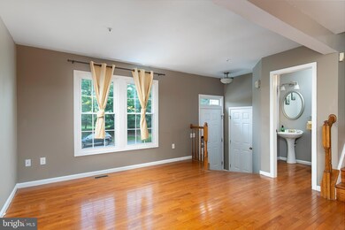 8618 Pine Meadows Dr, Odenton, MD 21113 - photo 4