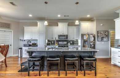 404 Buttonwood Ln-48