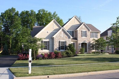 6633 Raynor Ct, Dublin, OH 43017 - photo 2