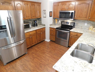 180 Regalwood Dr, Manchester, TN 37355 - photo 6