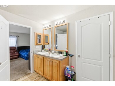 5217 Silver Loop NE, Salem, OR 97305 - photo 5