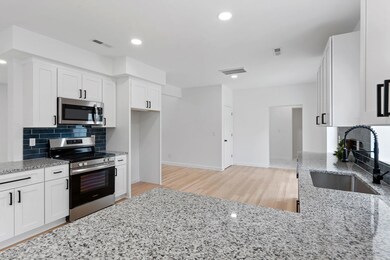6-web-or-mls-CoastalRephoto-3285_Pending