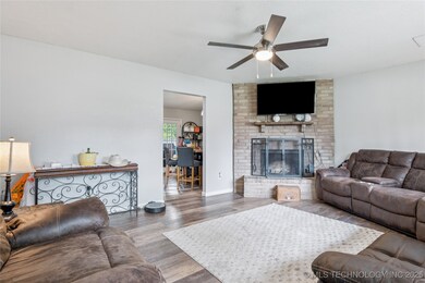 4316 S Ash Ave, Broken Arrow, OK 74011 - photo 5