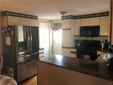 15 Wellspring Dr, Cranston, RI 02920 - photo 4