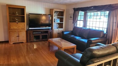 2 Everett St, Wakefield, MA 01880 - photo 4