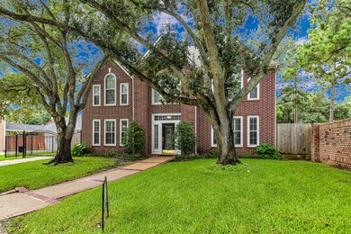 902 Fairgate Dr, Houston, TX 77094 - photo 2