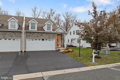 904 Quarter Mile Post, Garnet Valley, PA 19060 - photo 4