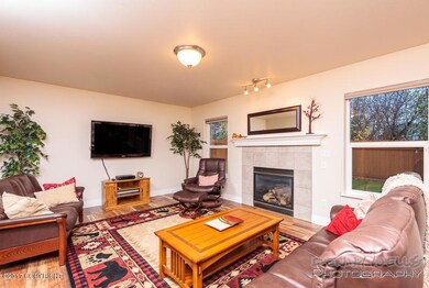 Living Room-20171013-6836