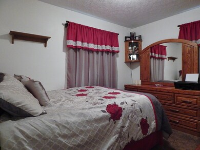 4068 Virginia Cir E, Columbus, OH 43213 - photo 5