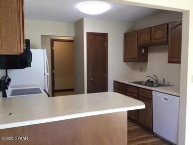 4564 Belmont Rd, Grand Forks, ND 58201 - photo 7