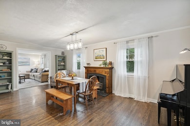 2421 Pershing Ave, Abington, PA 19001 - photo 4