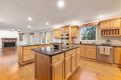 5 Cranberry Ln, Ellington, CT 06029 - photo 4